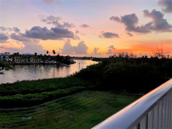 Three Stories 3 bedroom Yacht Club Townhome