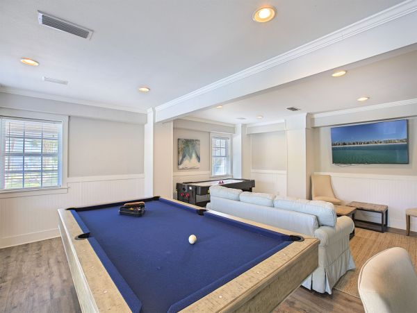 Destin Seven Bedroom Walk to Beach Vacation Home