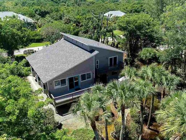 Charming Vacation Rental on Sanibel Three Bedrooms Sleeps 6