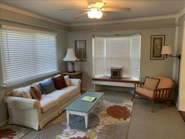 Charming Vacation Rental on Sanibel Three Bedrooms Sleeps 6