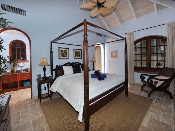 St. John Home 981279