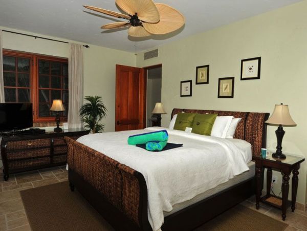 St. John Home 981279