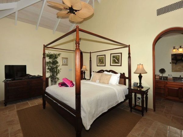 St. John Home 981279
