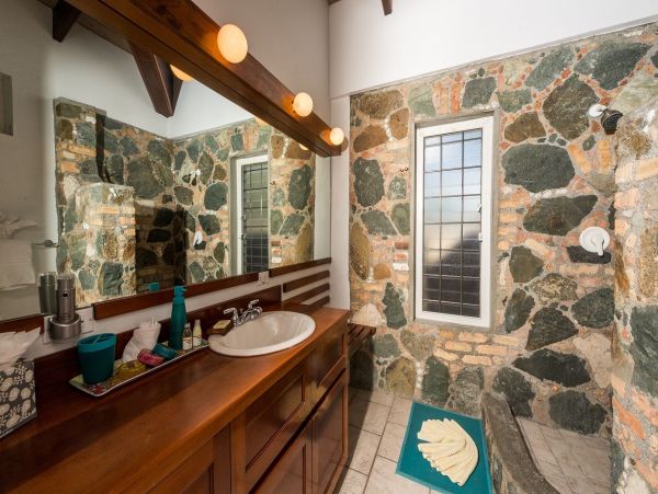 St. John Home 981280