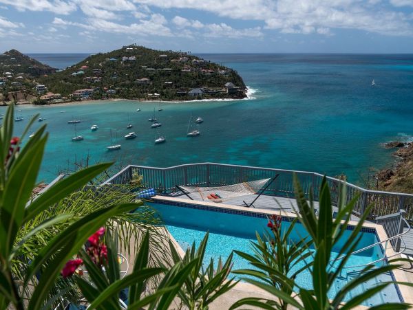 St. John Home 981280