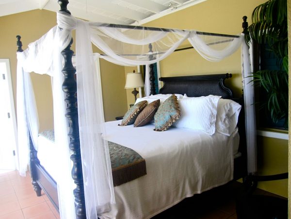 St. John Home 981282