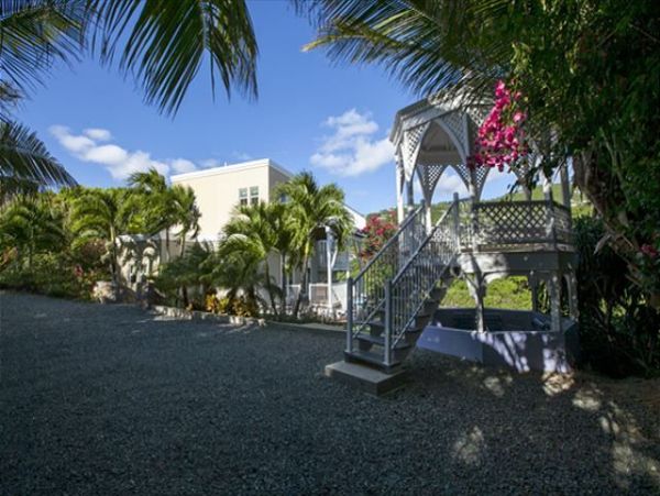 St. John Home 981284