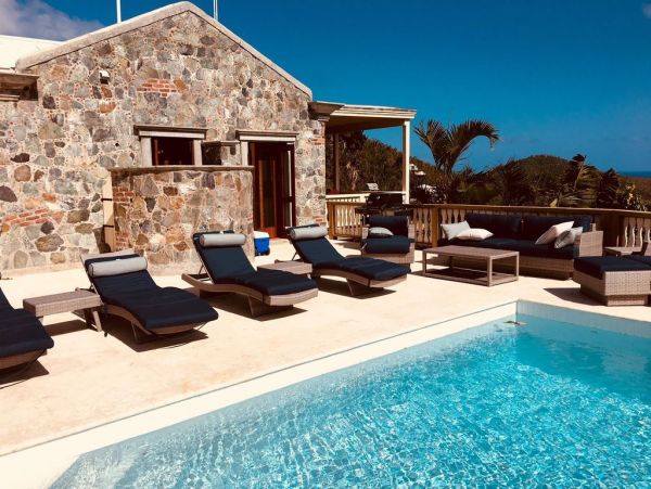 St. John Home 981285