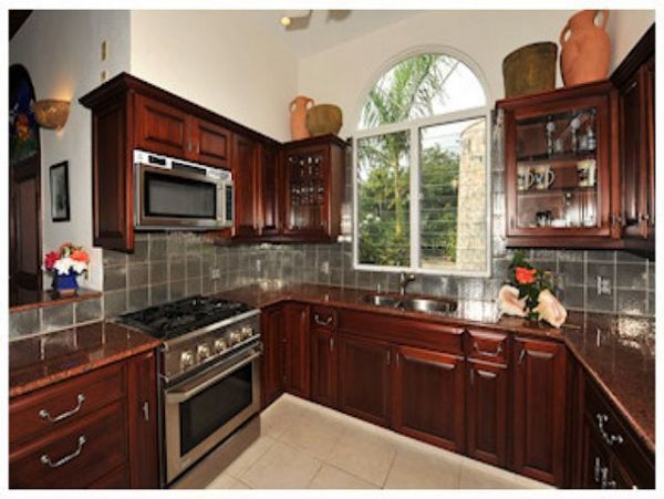 St. John Home 981287