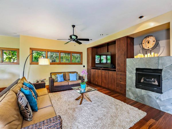 Princeville Walk to Beach Three Bedroom Exquisite Island Home