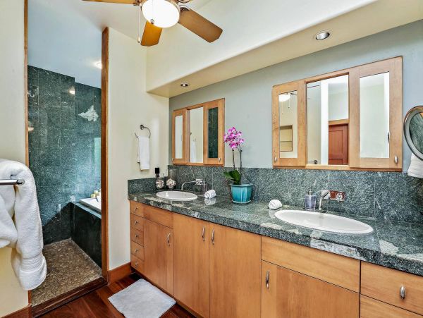 Princeville Walk to Beach Three Bedroom Exquisite Island Home
