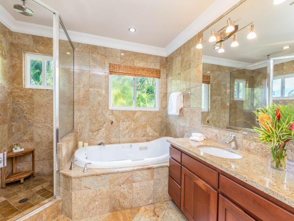 Hanalei Vacation Rental Luxury 5-Bedroom Home Near Hanalei Bay
