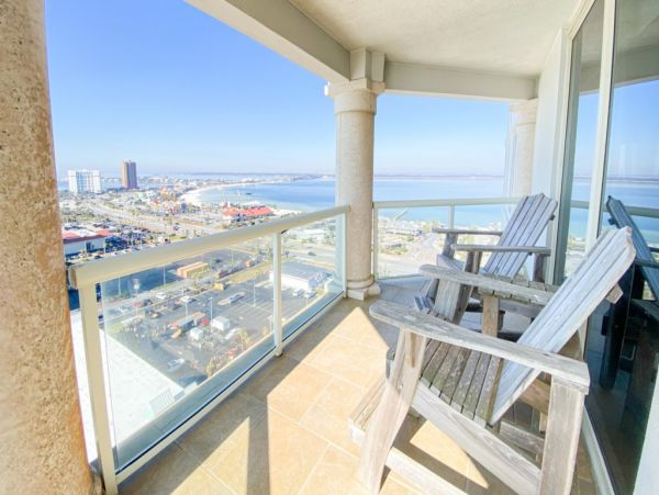Gulf Views Pensacola Vacation Condo Four Bedroom
