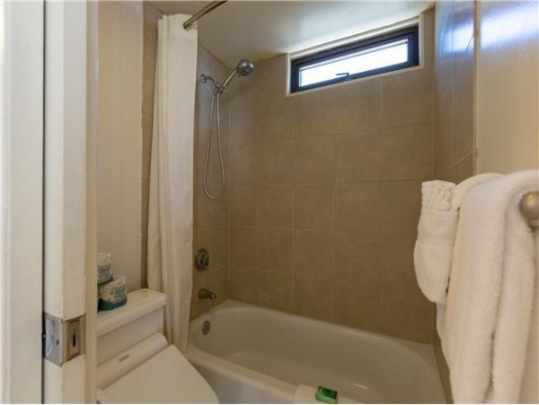 Honolulu Diamond Head Kahala Condo 981421