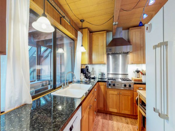 Lake Tahoe South Shore Home 981449