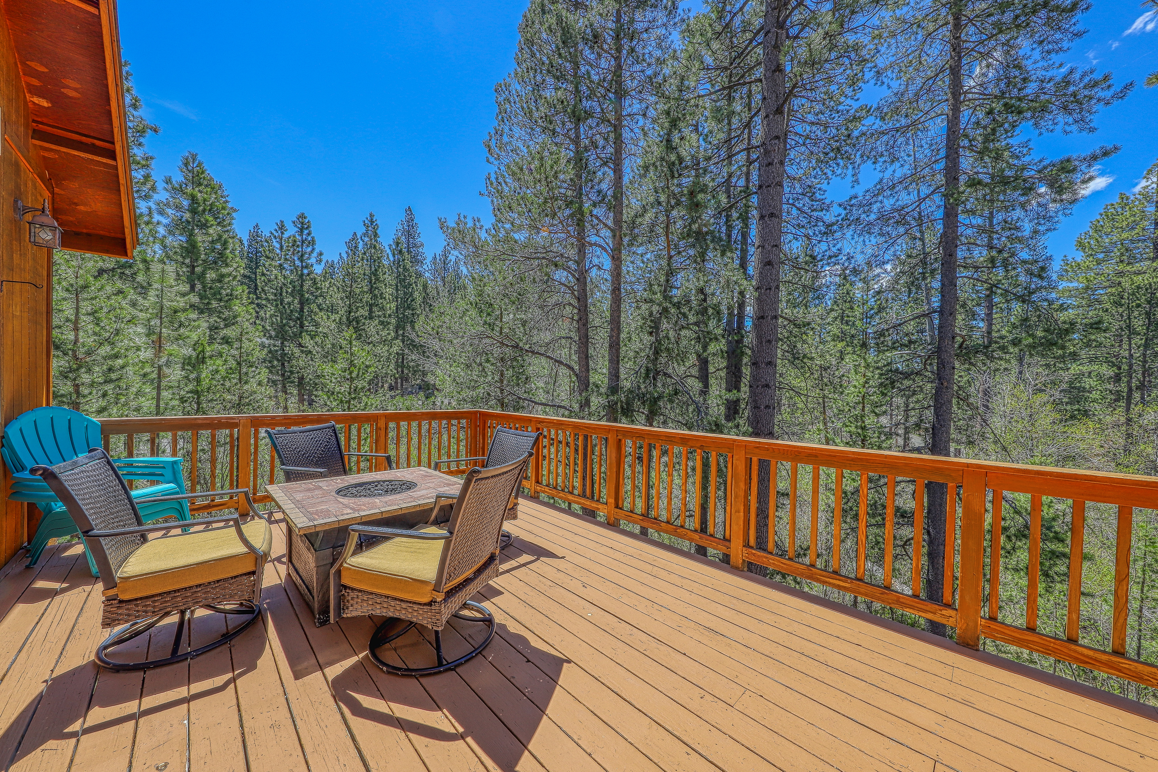 Spacious 3 Bedroom Home Near Lake Tahoe