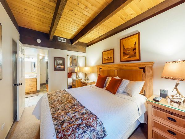 Lake Tahoe South Shore Home 981471