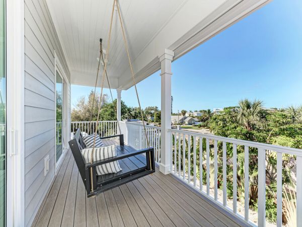 Holmes Beach Luxury Vacation Rental Four Bedrooms with Guest Suite