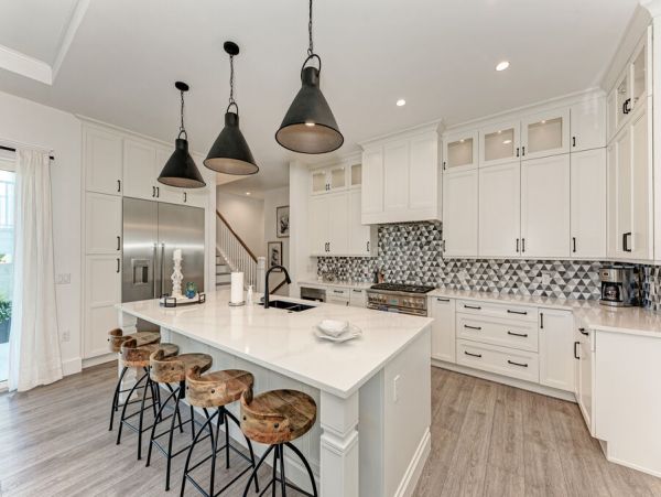 Holmes Beach Luxury Vacation Rental Four Bedrooms with Guest Suite
