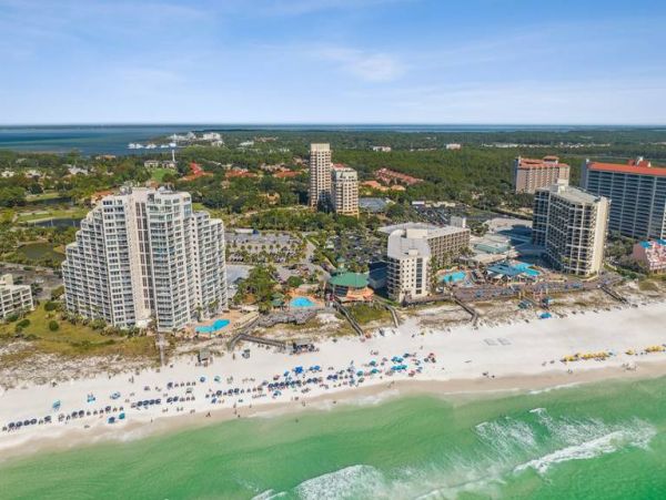 Beautiful Beachfront Studio with Full Ocean Views in Miramar Beach