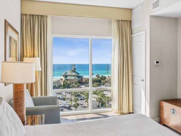 Beautiful Beachfront Studio with Full Ocean Views in Miramar Beach