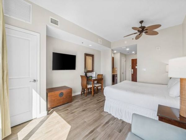 Beautiful Beachfront Studio with Full Ocean Views in Miramar Beach