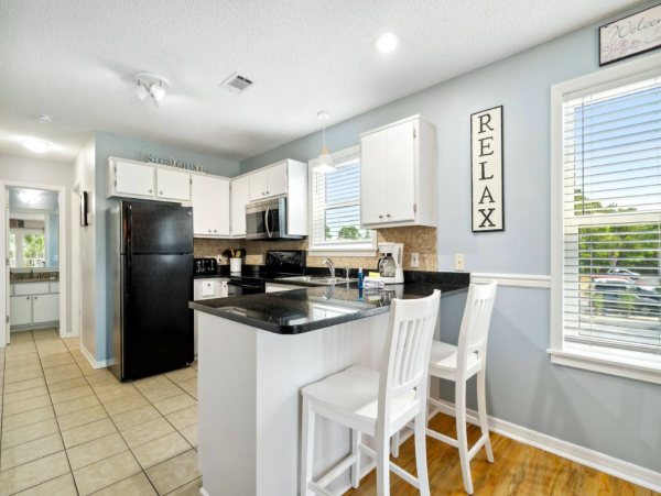 Three Bedroom Rental 100 yards from the beach