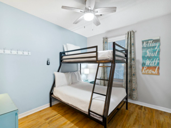 Three Bedroom Rental 100 yards from the beach