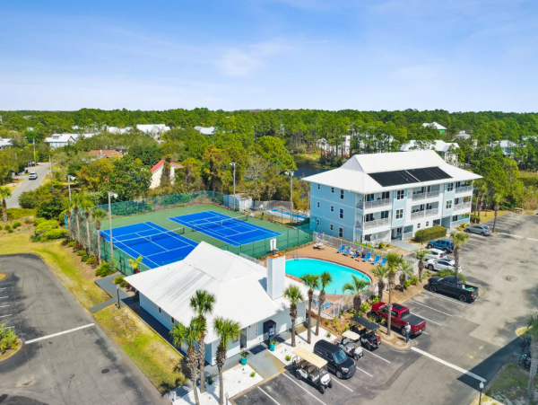 Three Bedroom Rental 100 yards from the beach