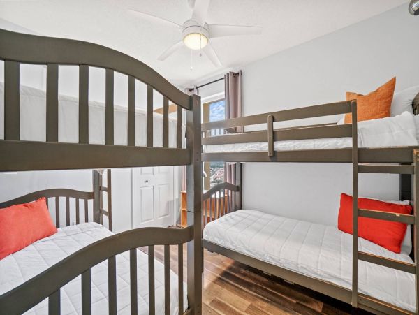 Stunning Three Bedrooms Condo With Amazing Ocean Views