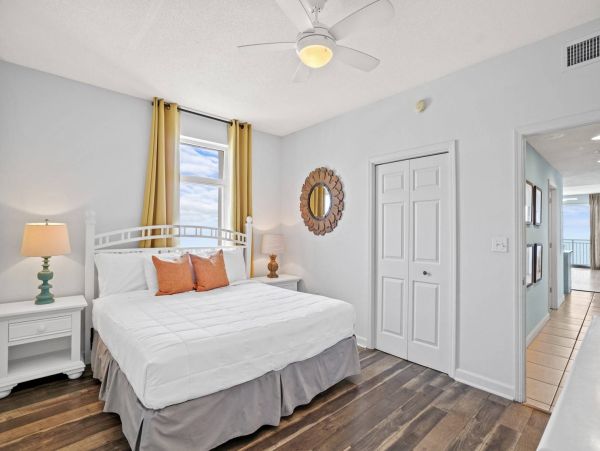 Stunning Three Bedrooms Condo With Amazing Ocean Views