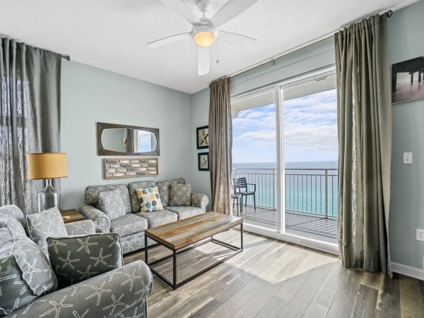 Stunning Three Bedrooms Condo With Amazing Ocean Views