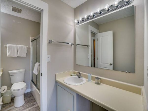 Cozy Vacation Rental with 2 Bedrooms in Panama City Beach