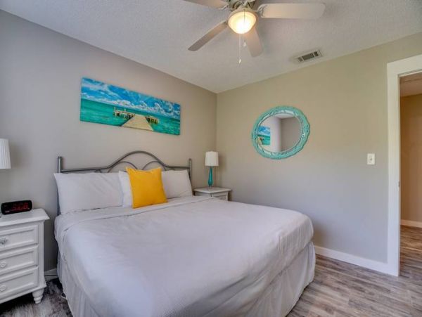 Cozy Vacation Rental with 2 Bedrooms in Panama City Beach