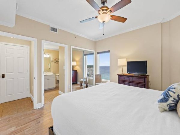 Panama City Beachfront Vacation Rental  4 Bedroom Luxury Condo with Gulf Views