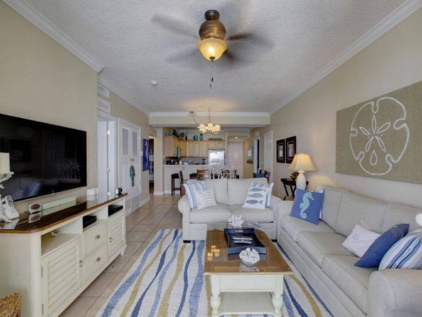Lovely Three Bedroom Beach Condo Sleeps 8