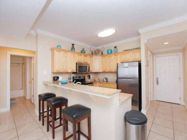 Lovely Three Bedroom Beach Condo Sleeps 8