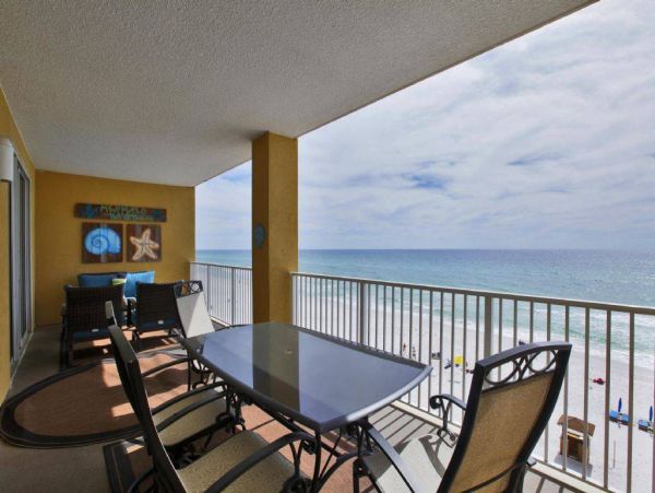 Lovely Three Bedroom Beach Condo Sleeps 8