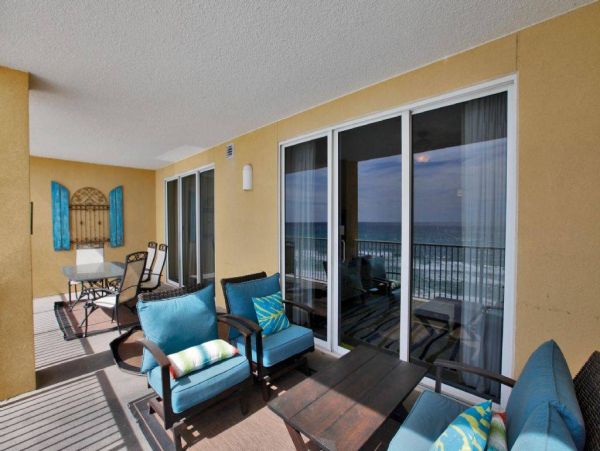 Lovely Three Bedroom Beach Condo Sleeps 8