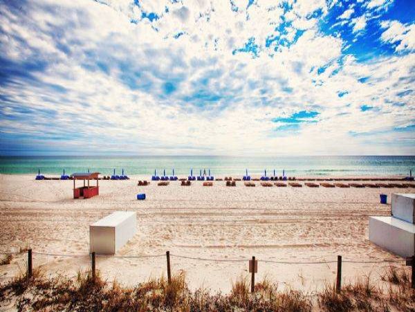 Lovely Three Bedroom Beach Condo Sleeps 8