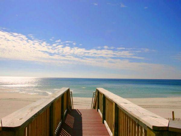 Lovely Three Bedroom Beach Condo Sleeps 8