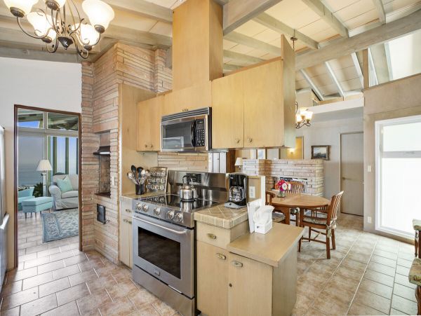 Ocean Views Santa Barbara Vacation Home 4 Bedrooms Sleeps 8