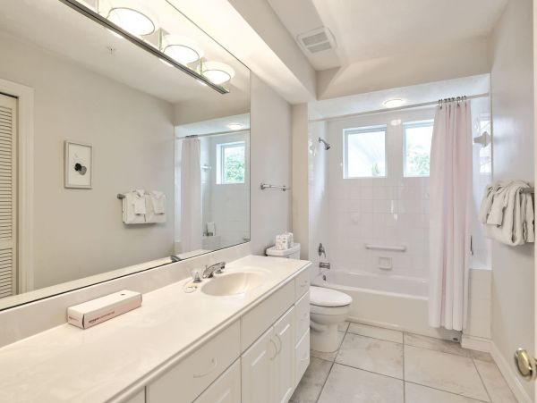 Captiva Bayfront Home with Boat Dock - Walk to Beach