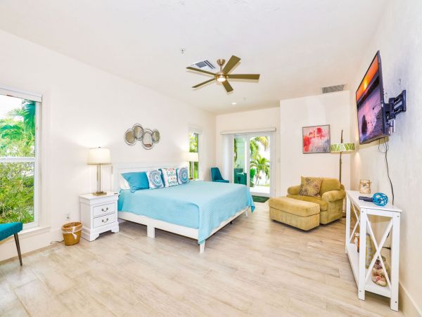 Captiva Bayfront Home with Boat Dock - Walk to Beach