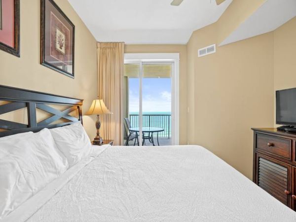 Charming Gulf-Front Escape - 2 Bedrooms + Bunk Nook in Panama City Beach