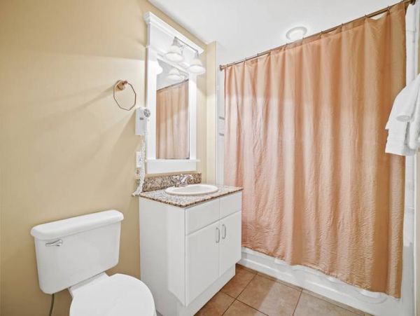 Charming Gulf-Front Escape - 2 Bedrooms + Bunk Nook in Panama City Beach