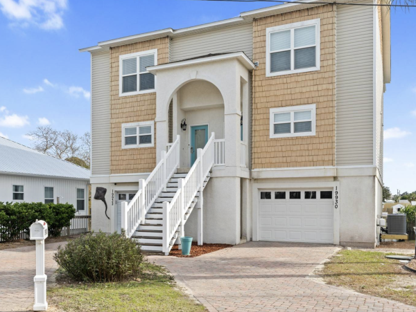 Panama City Beach Four Bedroom Lakeside Vacation Home