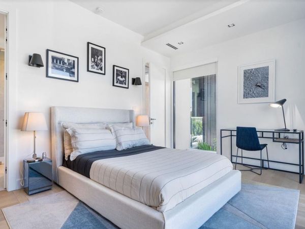 Four Bedrooms Luxury Vacation Home in Miami Beach