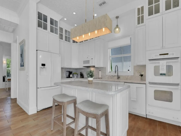 Naples Vacation Rental Near the Beach - Olde Naples Luxury Home