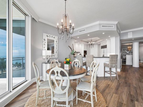 Lido Key Vacation Condo Short Walk to Beach Gulf Views